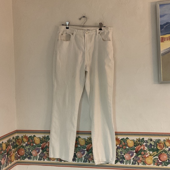 DG2 by Diane Gilman Virtual Stretch Straight Leg Jeans, Size 10P, White - Picture 1 of 8